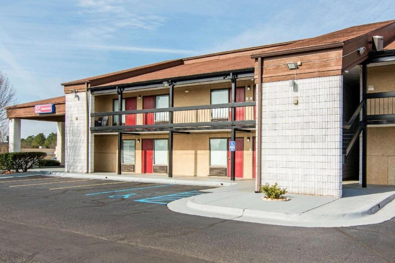 Econo Lodge Madison Exteriér fotografie