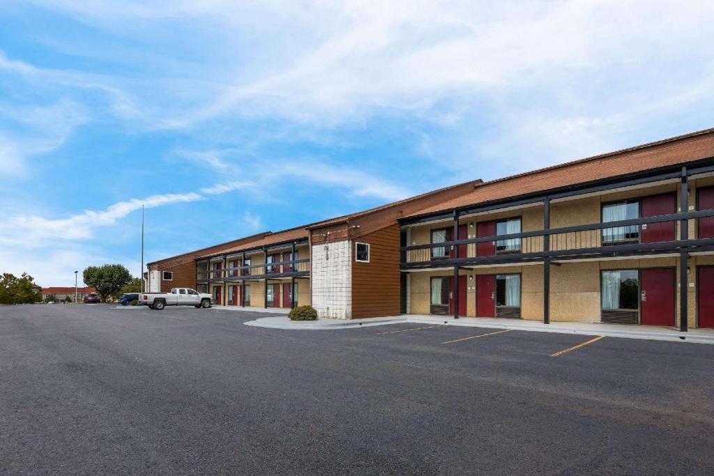 Econo Lodge Madison Exteriér fotografie