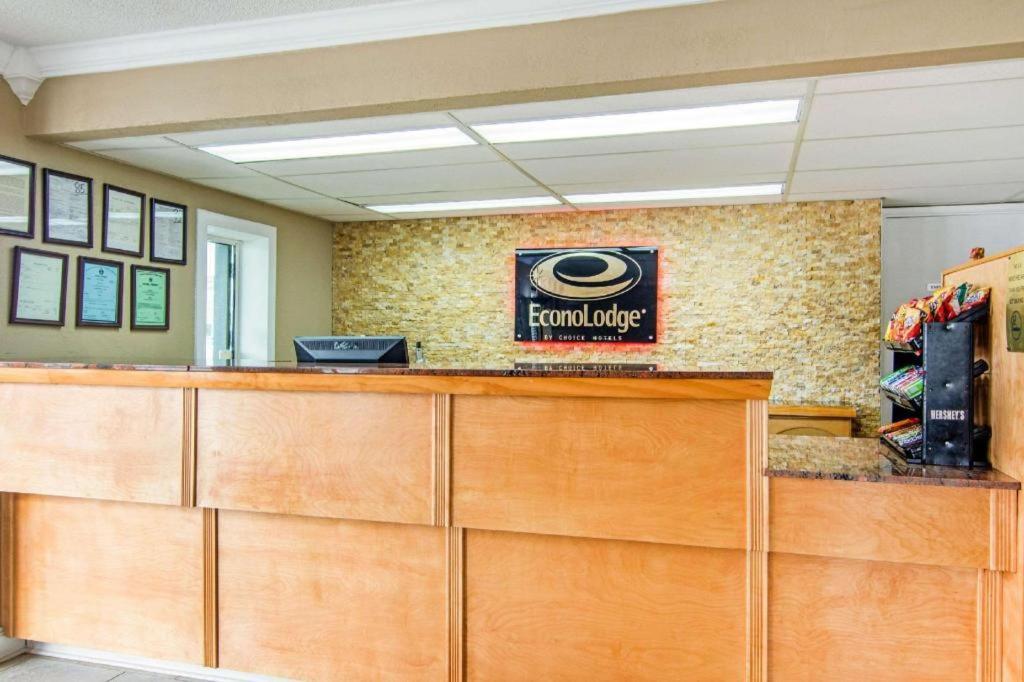Econo Lodge Madison Exteriér fotografie
