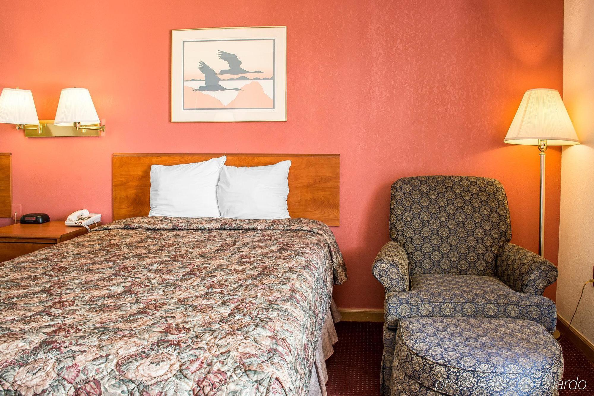 Econo Lodge Madison Exteriér fotografie