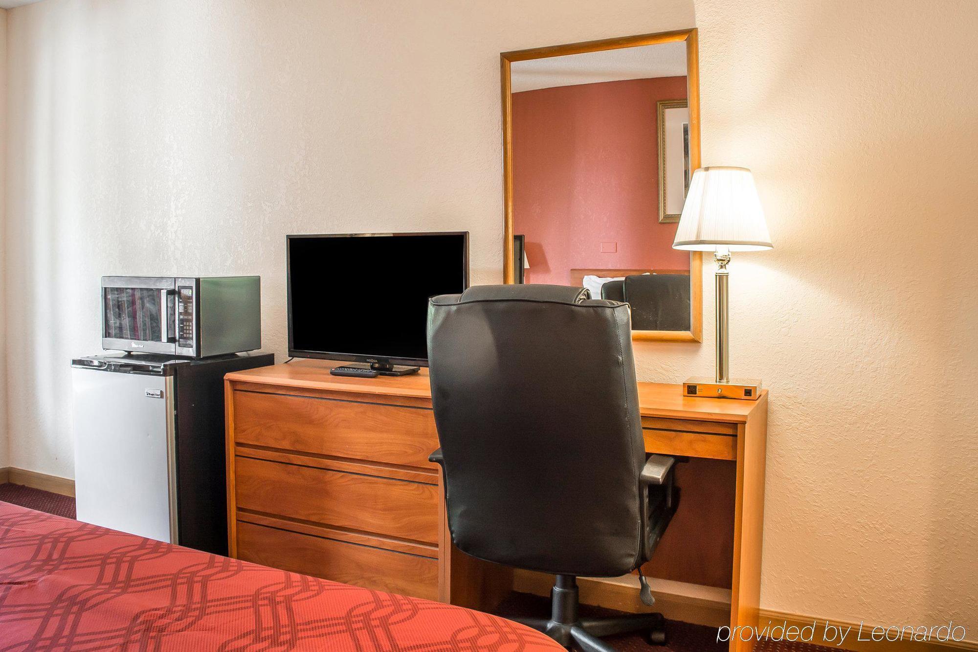 Econo Lodge Madison Exteriér fotografie