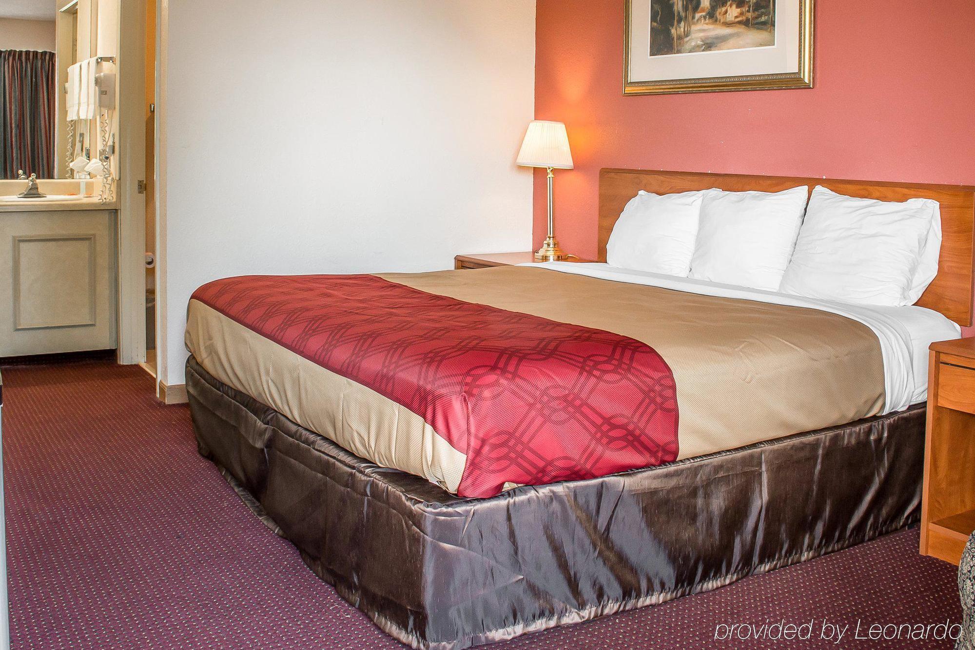 Econo Lodge Madison Exteriér fotografie